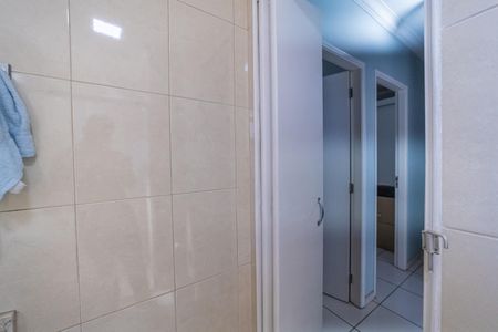 Apartamento à venda com 55m², 2 quartos e 1 vaga Apartamento à venda com 55m², 2 quartos e 1 vagaBanheiro
