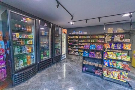 Apartamento à venda com 55m², 2 quartos e 1 vaga Apartamento à venda com 55m², 2 quartos e 1 vagaMini Mercado