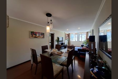 Apartamento à venda com 96m², 2 quartos e 1 vagaSala