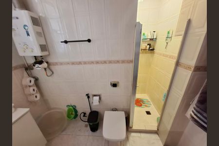 Apartamento à venda com 96m², 2 quartos e 1 vagaBanheiro 