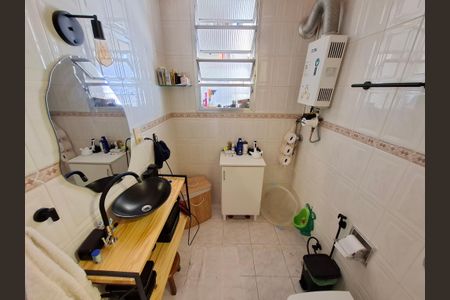 Apartamento à venda com 96m², 2 quartos e 1 vagaBanheiro 