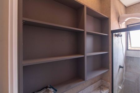 Banheiro de kitnet/studio para alugar com 0 quarto, 36m² em Vila Monumento, São Paulo