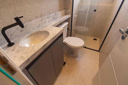 Banheiro de kitnet/studio para alugar com 0 quarto, 36m² em Vila Monumento, São Paulo
