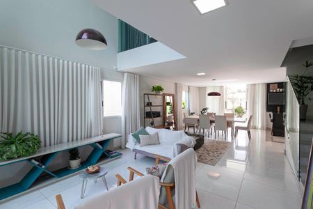 Sala 1 de casa à venda com 4 quartos, 270m² em Vila Boa Vista, Belo Horizonte