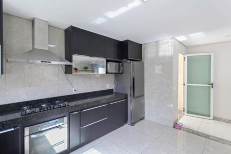 Casa à venda com 270m², 4 quartos e 4 vagasCozinha