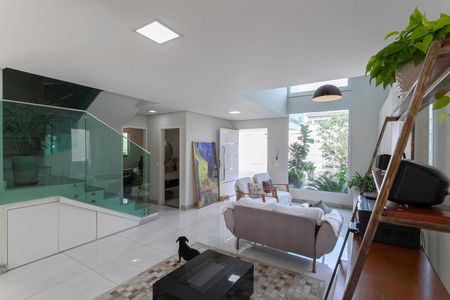 Casa à venda com 270m², 4 quartos e 4 vagasSala 1