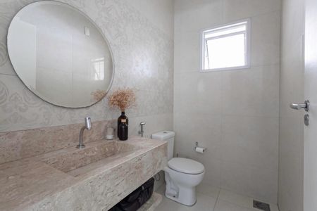 Casa à venda com 270m², 4 quartos e 4 vagasLavabo