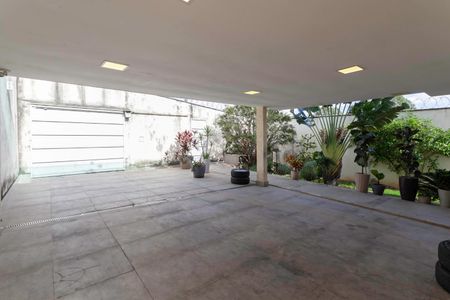 Casa à venda com 270m², 4 quartos e 4 vagasGaragem