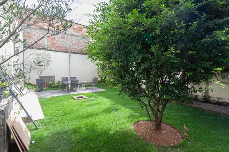 Casa à venda com 270m², 4 quartos e 4 vagasQuintal