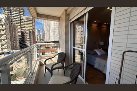 Apartamento à venda com 234m², 4 quartos e 4 vagas Apartamento à venda com 234m², 4 quartos e 4 vagasVaranda da Suíte 3