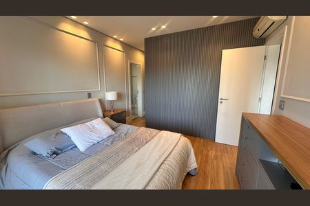 Apartamento à venda com 234m², 4 quartos e 4 vagas Apartamento à venda com 234m², 4 quartos e 4 vagasSuíte 3