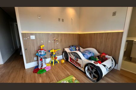 Apartamento à venda com 234m², 4 quartos e 4 vagas Apartamento à venda com 234m², 4 quartos e 4 vagasSuíte 2