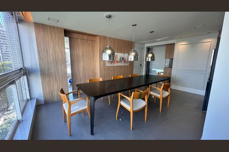 Apartamento à venda com 234m², 4 quartos e 4 vagas Apartamento à venda com 234m², 4 quartos e 4 vagasVaranda da Sala