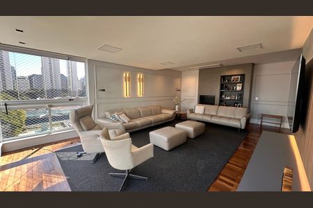 Apartamento à venda com 234m², 4 quartos e 4 vagas Apartamento à venda com 234m², 4 quartos e 4 vagasSala