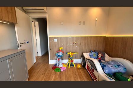 Apartamento à venda com 234m², 4 quartos e 4 vagas Apartamento à venda com 234m², 4 quartos e 4 vagasSuíte 2