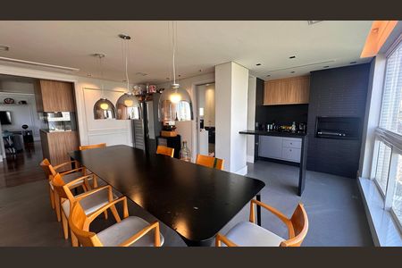 Apartamento à venda com 234m², 4 quartos e 4 vagas Apartamento à venda com 234m², 4 quartos e 4 vagasVaranda da Sala