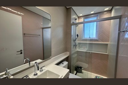 Apartamento à venda com 234m², 4 quartos e 4 vagas Apartamento à venda com 234m², 4 quartos e 4 vagasBanheiro da Suíte
