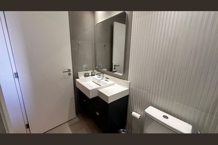 Apartamento à venda com 234m², 4 quartos e 4 vagas Apartamento à venda com 234m², 4 quartos e 4 vagasBanheiro social