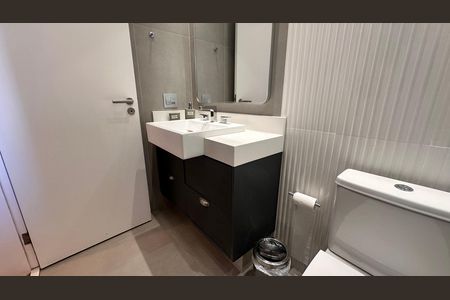 Apartamento à venda com 234m², 4 quartos e 4 vagas Apartamento à venda com 234m², 4 quartos e 4 vagasBanheiro social
