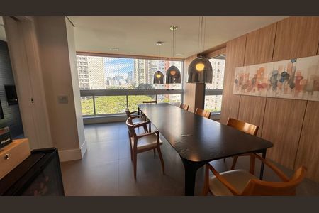 Apartamento à venda com 234m², 4 quartos e 4 vagas Apartamento à venda com 234m², 4 quartos e 4 vagasVaranda da Sala
