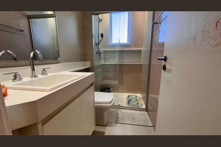 Banheiro da Suíte de apartamento à venda com 4 quartos, 234m² em Itaim Bibi, São Paulo