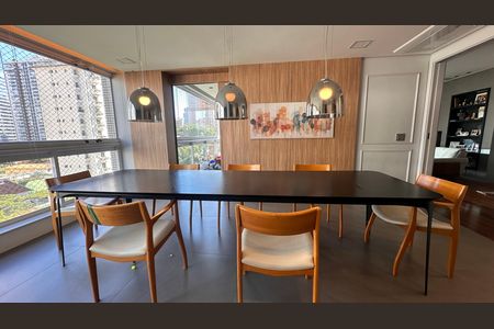 Apartamento à venda com 234m², 4 quartos e 4 vagas Apartamento à venda com 234m², 4 quartos e 4 vagasVaranda da Sala