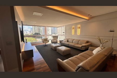 Apartamento à venda com 234m², 4 quartos e 4 vagas Apartamento à venda com 234m², 4 quartos e 4 vagasSala