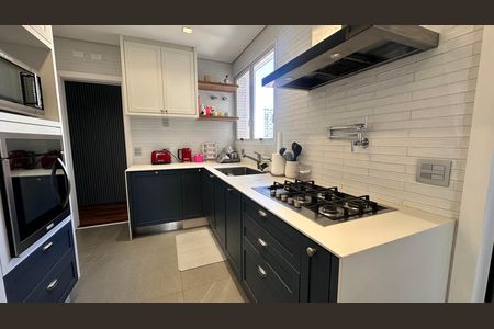 Apartamento à venda com 234m², 4 quartos e 4 vagas Apartamento à venda com 234m², 4 quartos e 4 vagasCozinha