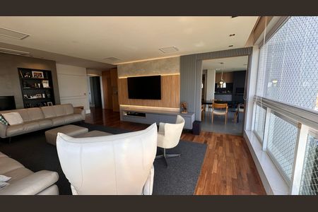 Apartamento à venda com 234m², 4 quartos e 4 vagas Apartamento à venda com 234m², 4 quartos e 4 vagasSala