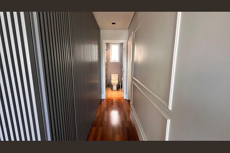 Apartamento à venda com 234m², 4 quartos e 4 vagas Apartamento à venda com 234m², 4 quartos e 4 vagasCorredor