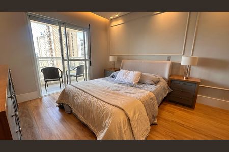 Apartamento à venda com 234m², 4 quartos e 4 vagas Apartamento à venda com 234m², 4 quartos e 4 vagasSuíte 3