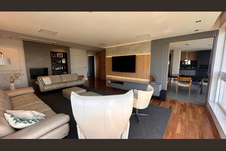 Apartamento à venda com 234m², 4 quartos e 4 vagas Apartamento à venda com 234m², 4 quartos e 4 vagasSala