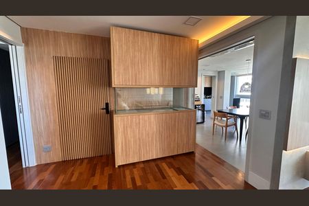 Apartamento à venda com 234m², 4 quartos e 4 vagas Apartamento à venda com 234m², 4 quartos e 4 vagasSala