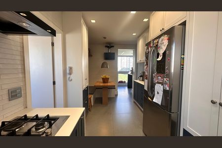 Apartamento à venda com 234m², 4 quartos e 4 vagas Apartamento à venda com 234m², 4 quartos e 4 vagasCozinha