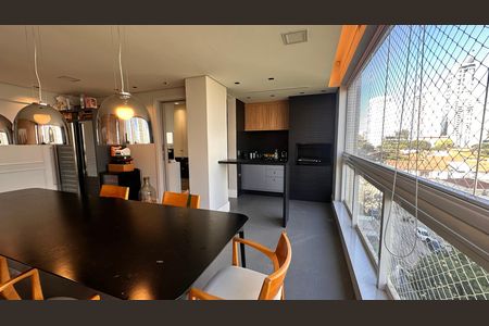 Apartamento à venda com 234m², 4 quartos e 4 vagas Apartamento à venda com 234m², 4 quartos e 4 vagasVaranda da Sala