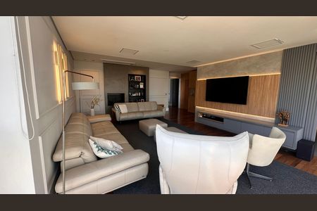 Apartamento à venda com 234m², 4 quartos e 4 vagas Apartamento à venda com 234m², 4 quartos e 4 vagasSala