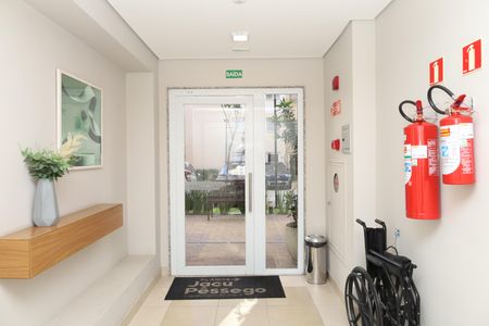 Apartamento para alugar com 32m², 2 quartos e sem vagaÁrea comum - Saguão do prédio
