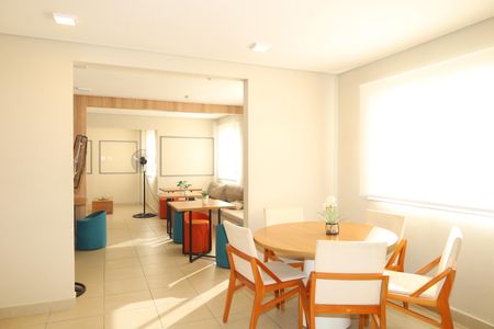 Apartamento para alugar com 32m², 2 quartos e sem vagaÁrea comum - Salão de festas