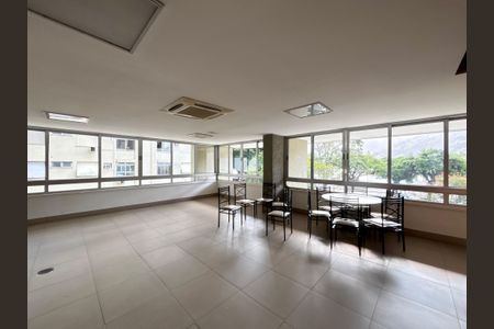 Apartamento para alugar com 126m², 3 quartos e 1 vagaÁrea comum - salão de festas