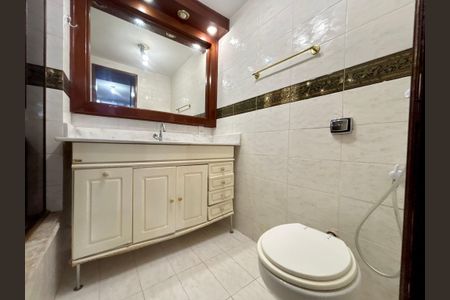 Apartamento para alugar com 126m², 3 quartos e 1 vagaSuíte - banheiro