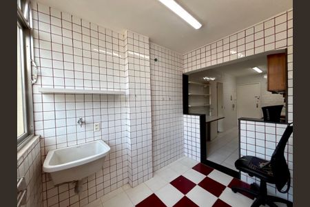 Apartamento para alugar com 126m², 3 quartos e 1 vagaÁrea de serviço