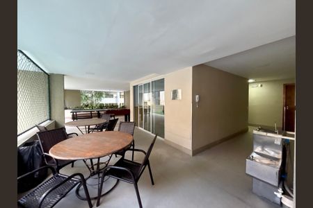 Apartamento para alugar com 126m², 3 quartos e 1 vagaÁrea comum - salão de festas