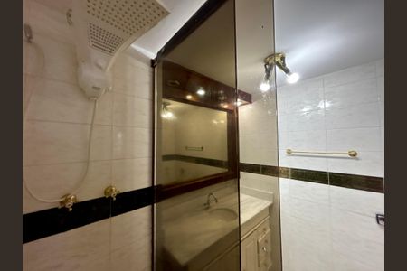 Apartamento para alugar com 126m², 3 quartos e 1 vagaSuíte - banheiro