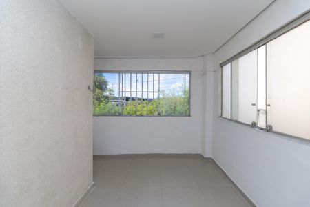 Apartamento para alugar com 64m², 2 quartos e sem vagaVaranda