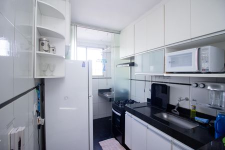 Apartamento à venda com 60m², 3 quartos e 1 vaga Apartamento à venda com 60m², 3 quartos e 1 vagaCozinha e Área de Serviço