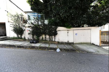 Casa para alugar com 360m², 4 quartos e 4 vagasPlaca instalada no dia 16-04-2026. Com o codigo QRLS-44