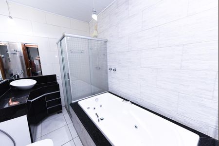 Casa para alugar com 360m², 4 quartos e 4 vagasBanheiro da Suíte 1