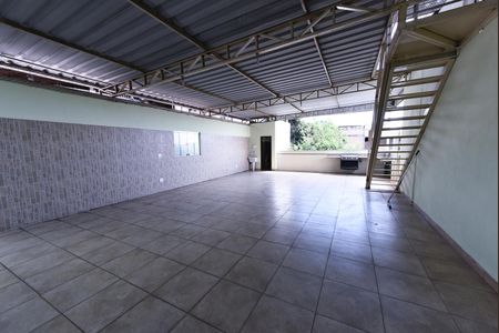 Casa para alugar com 360m², 4 quartos e 4 vagasSalão