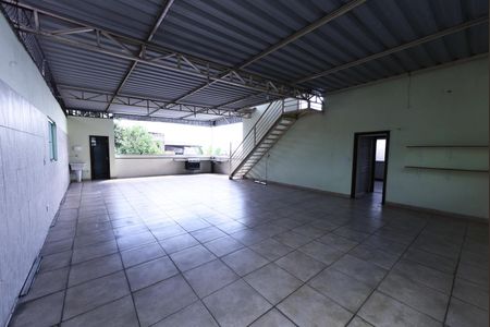 Casa para alugar com 360m², 4 quartos e 4 vagasSalão