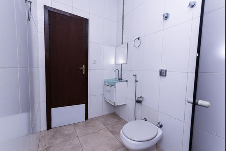 Casa para alugar com 360m², 4 quartos e 4 vagasBanheiro 4